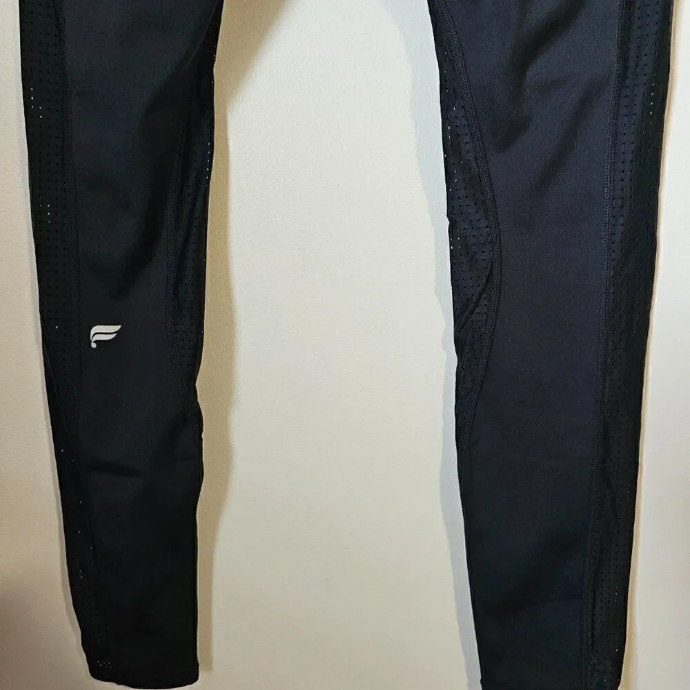 EUC LIKE NEW FABLETICS MOTION 365+ BY FABLETICS BLACK SOFT LEGGINGS SIZE MEDIUM